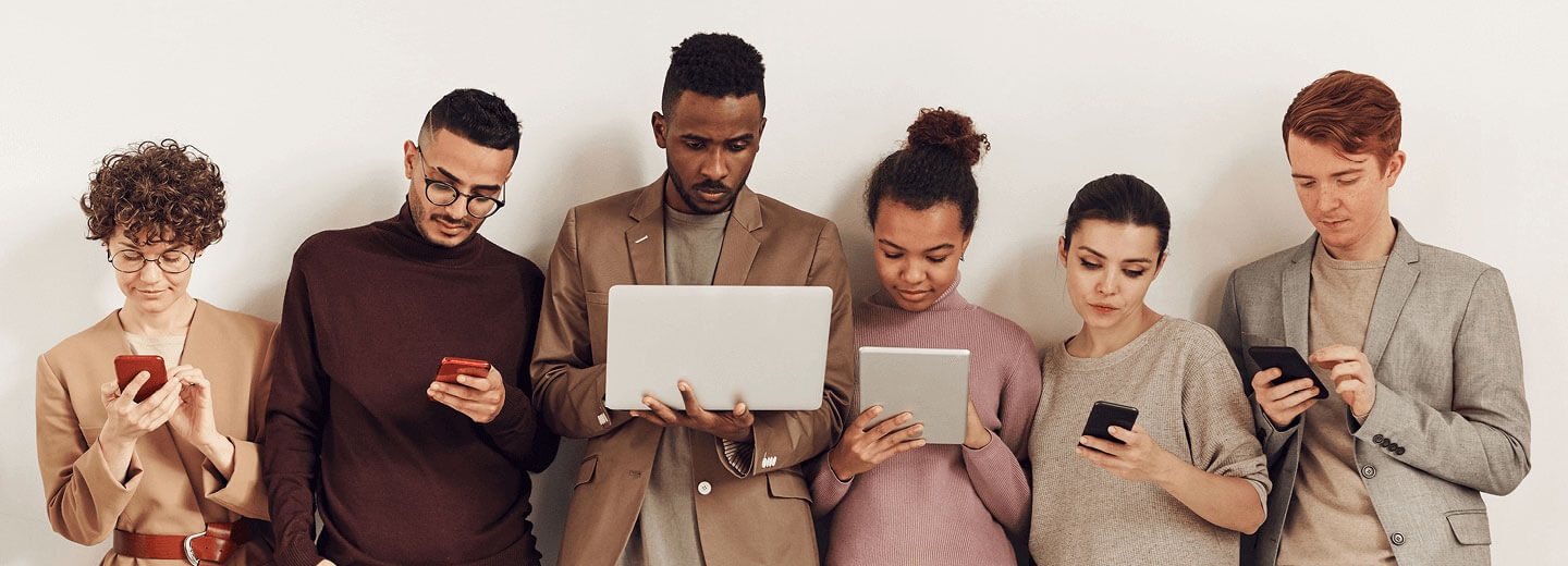 acapaus's tweet card. In this guide, we’ll break down screen fatigue, what it’s all about, and how to kick it to the curb with some easy, fun tips that’ll make your screen time more bearable.