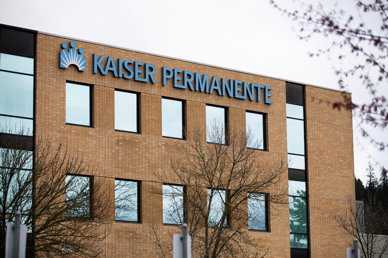 Oregonian's tweet card. The move comes amid efforts by the Trump administration to restrict access to gender-affirming care for patients under 19.