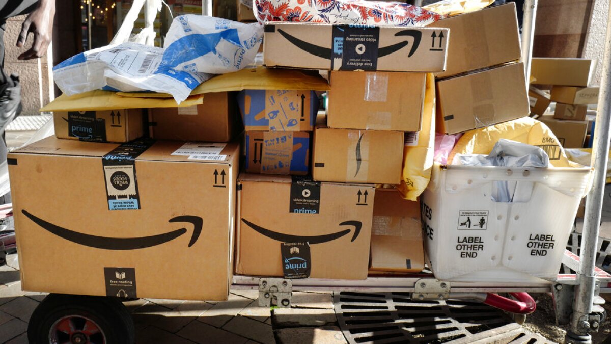 wrtv's tweet card. Shoppers will have extra time to return gifts this holiday season as Amazon expands its return window to make shopping online “as seamless and worry-free as possible.”