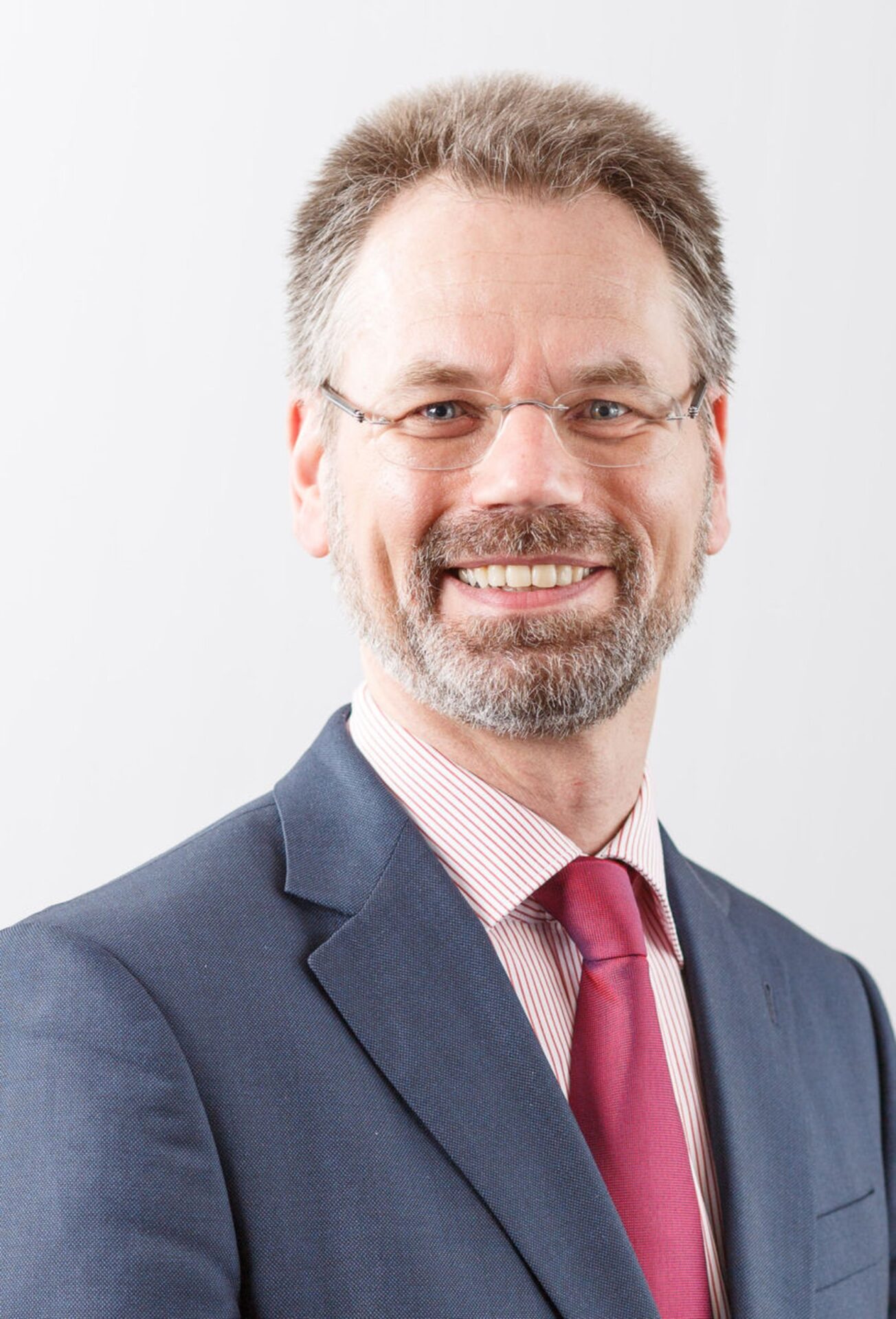 VanRooij's tweet card. Chris Nas, senior policy advisor bij het Trimbos-instituut, schrijft in zijn blog naar aanleiding van een werkbezoek aan Londen over de (on)