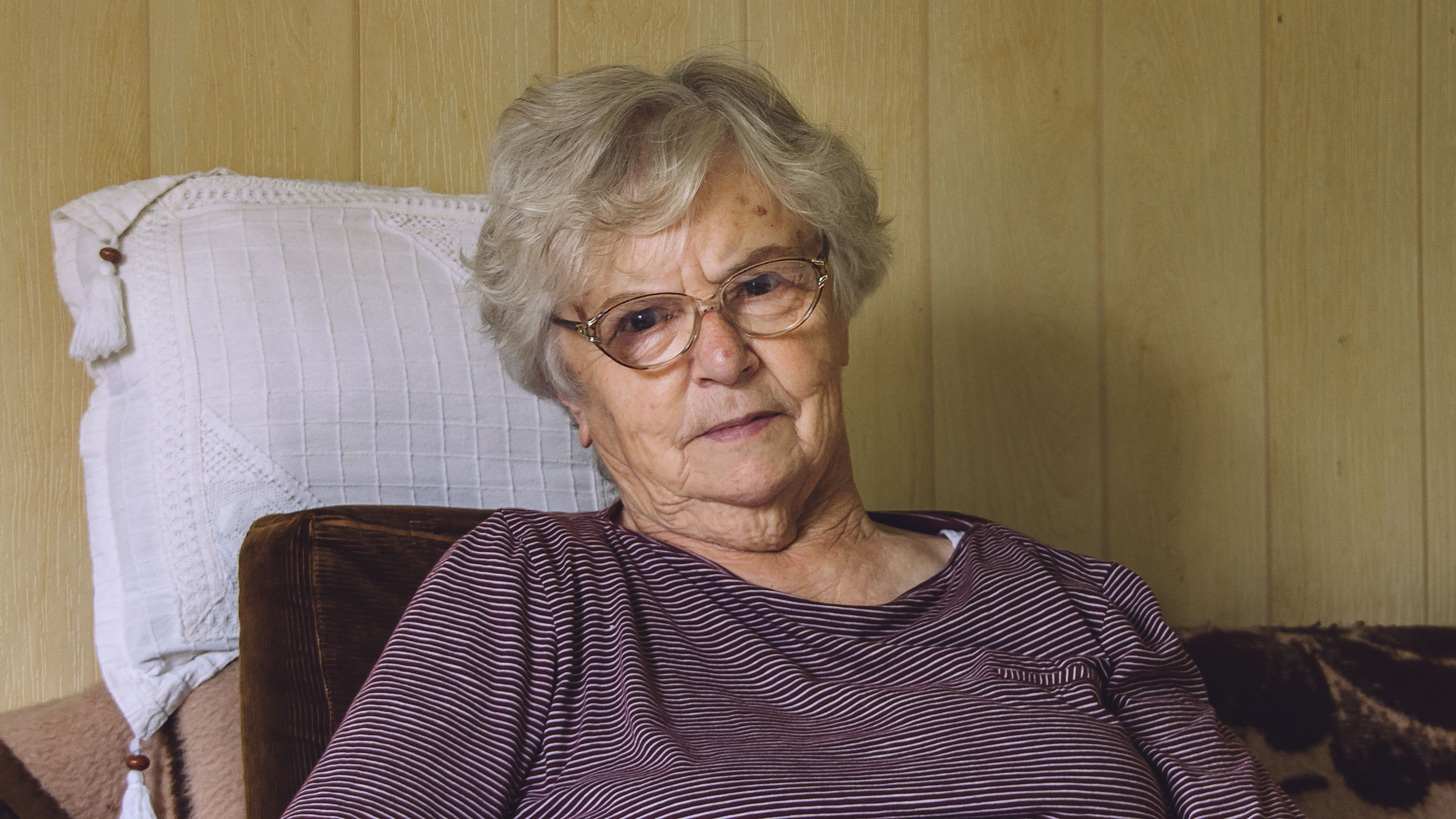 TheOnion's tweet card. LEXINGTON, KY—Stressing the importance of regularly performing mental gymnastics to prevent cognitive decline, local 80-year-old Edna Connolly confirmed Thursday that she keeps her mind active by...