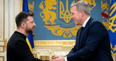 FreeAnalyticsPR's tweet card. 【AFP＝時事】ウクライナは、米国のドナルド・トランプ大統領が支...