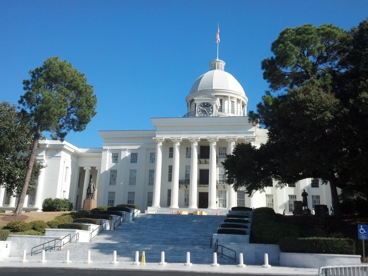 ninasrees's tweet card. Five organizations have notified the commission that the play to start charter schools in Alabama, including two schools in Huntsville, one in Birmingham and one in Mobile.