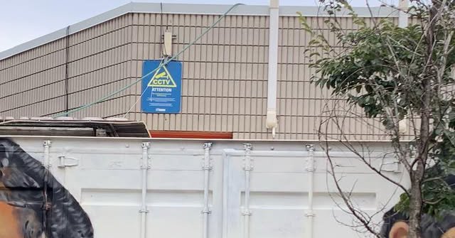 Tweet card summary image