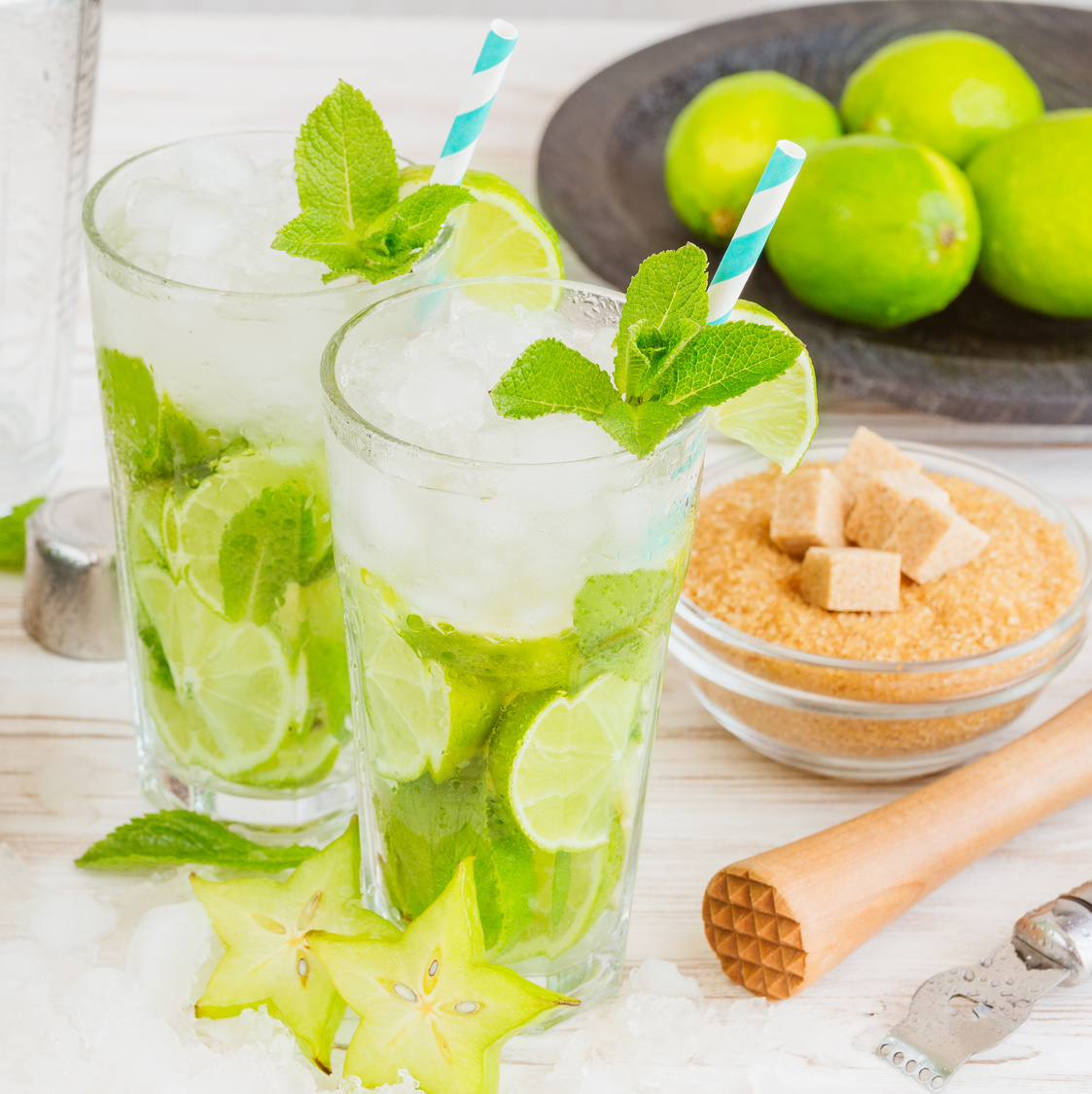 cosmo_matrix's tweet card. モヒートは自宅でも簡単に作れます。出かけたくはないけど美味しいモヒートが飲みたい！そんなわがままな気持ちになることに備えて、レシピと材料をあらかじめ用意しておきましょう