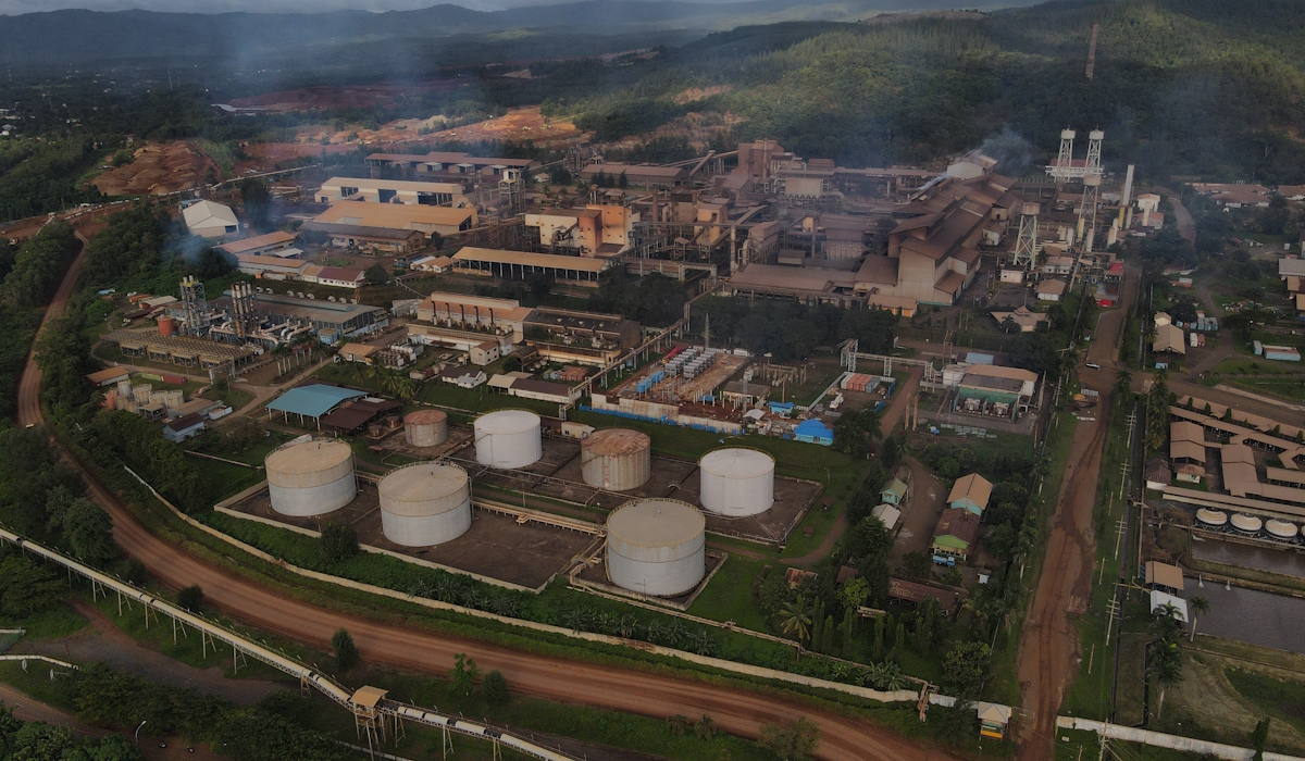 mediaindonesia's tweet card. DIREKTUR Eksekutif Center of Economic and Law Studies Celios Bhima Yudhistira menuturkan setidaknya terdapat empat permasalahan utama yang menimbulkan anomali hilirisasi di Indonesia