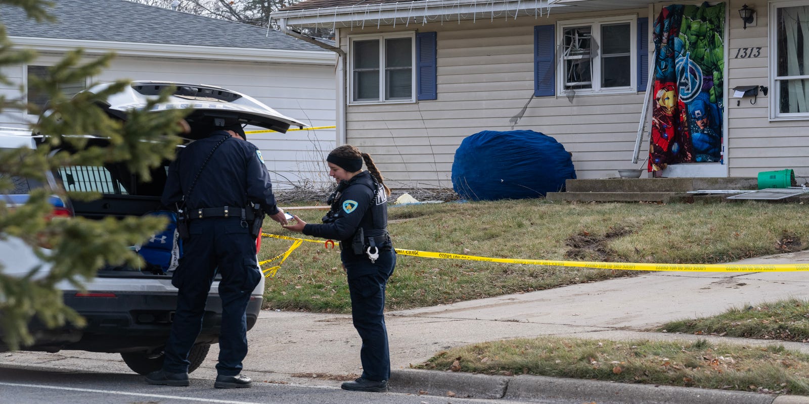 js_watchdog's tweet card. Legal experts say Wisconsin law allows for felony charges against adults who provide firearms to children, with some exceptions.