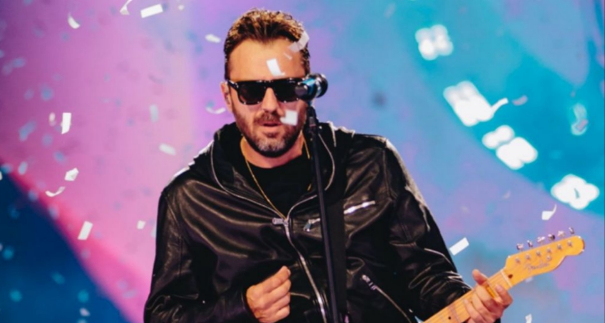 MaestroPrego's tweet card. Cesare Cremonini presenta “Cremonini Live25” il 20 novembre alla Milano Music Week, al Piccolo Teatro Grassi di Milano.