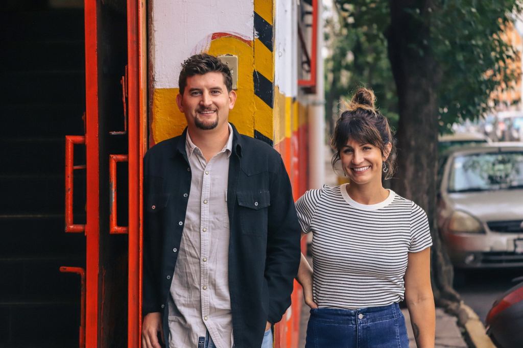 easy_kaizen's tweet card. Entrepreneurship often comes with a steep learning curve.