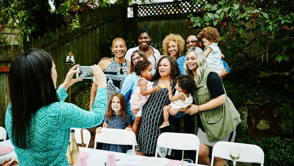 BlogNeuroCNRS's tweet card. AUDIO • La fabrique des souvenirs, épisode 2/5 : Mémoire collective : comment les souvenirs se façonnent en groupe. Une série inédite proposée par France Culture. Écoutez Avec sciences, et découvrez...