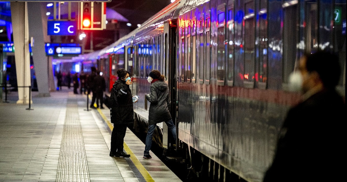 MidnightRails's tweet card. Midnight Trains cherche des fonds pour financer ses futures rames, explique le cofondateur Adrien Aumont. Ce projet de longue haleine doit favoriser le report modal de l’avion vers le rail.