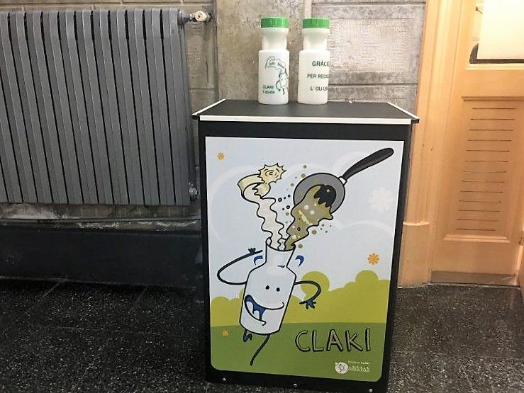 totrubi's tweet card. "És un projecte de 12 anys de vida que permet que una gran majoria de famílies rubinenques puguin deixar el seu oli usat per fer una recollida eficaç i amb respecte del medi ambient"