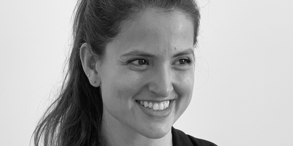 bitsvsbytes's tweet card. Christina Chaplin is the Head of Data and Innovation at Talmundo. Talmundo is a SaaS created for streamlining on-boarding processes for new employees.