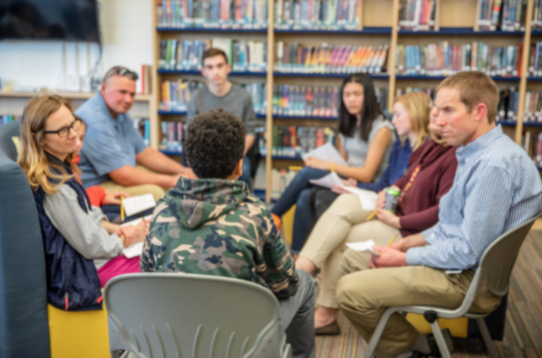 Getting_Smart's tweet card. Kim Carter and Devin Vodicka explore student-driven assessment and how to ensure learners are owning their learning journeys.