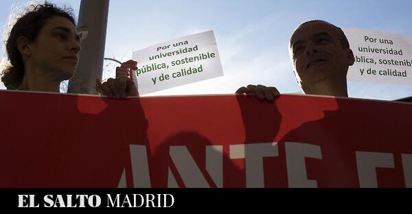 allthabit's tweet card. Tendemos a pensar que somos una élite intelectual, cuando en realidad somos muy parecidos a los comerciales que trabajan por comisión: vendemos másteres, títulos, resultados de investigación.