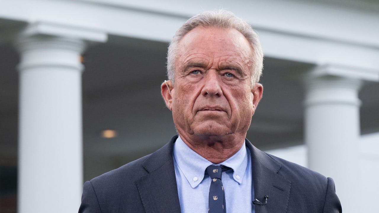 grumpycph's tweet card. Myndighed indfører Kennedys vaccineskepsis på hjemmeside