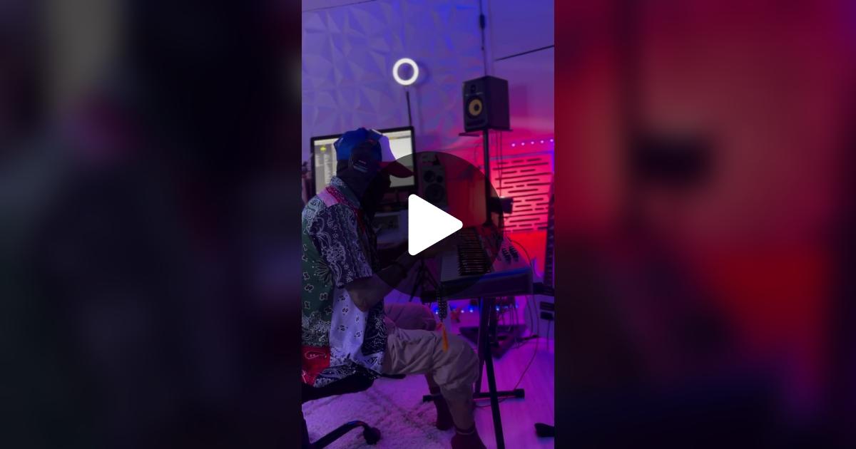 Thegr8Hect's tweet card. Check out BayB-ToGOfficial ✔️’s video.