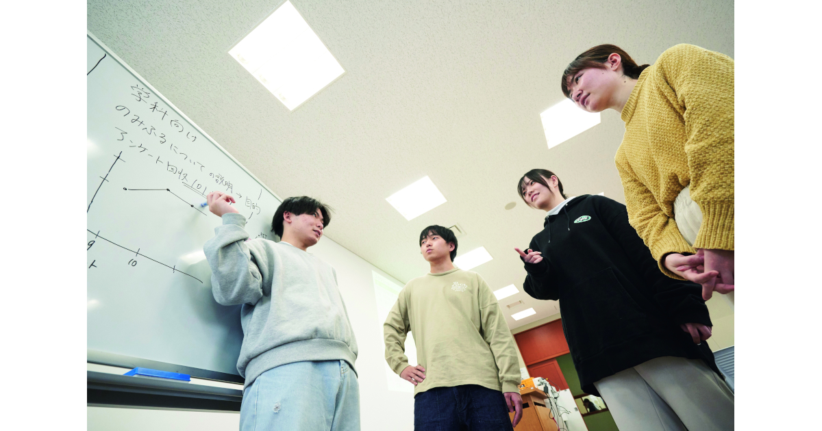 KIT_CampusNews's tweet card. 金沢工業大学、「令和6年度全国学生調査」で複数項目が全国上位 ― 学生主体の学びを支える教育が高評価 ―