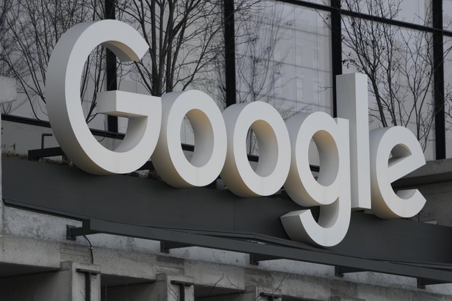 DefendInventors's tweet card. Congressional Republicans aid Big Tech firms, risking innovation and small businesses.