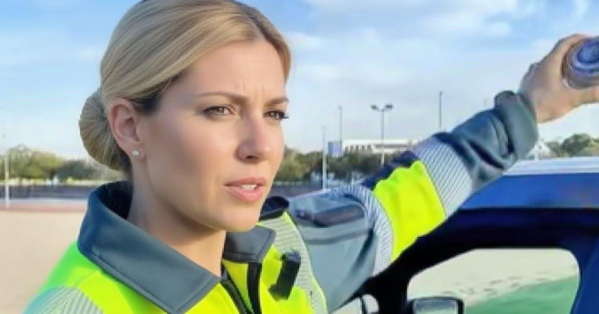 PerdigueroASP's tweet card. La polémica sobre la luz V16 parece que no ha hecho más que empezar, una de las asociaciones mayoritarias de agentes del Cuerpo vuelve a denunciar ...