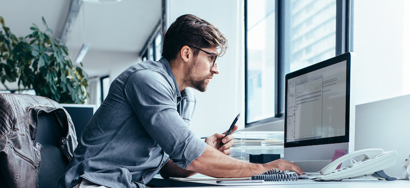 AccessMetrics's tweet card. Web accessibility can be intimidating. We’ve broken down the WCAG guidelines into a fast and easy WCAG 2.0 checklist to make your site accessible.