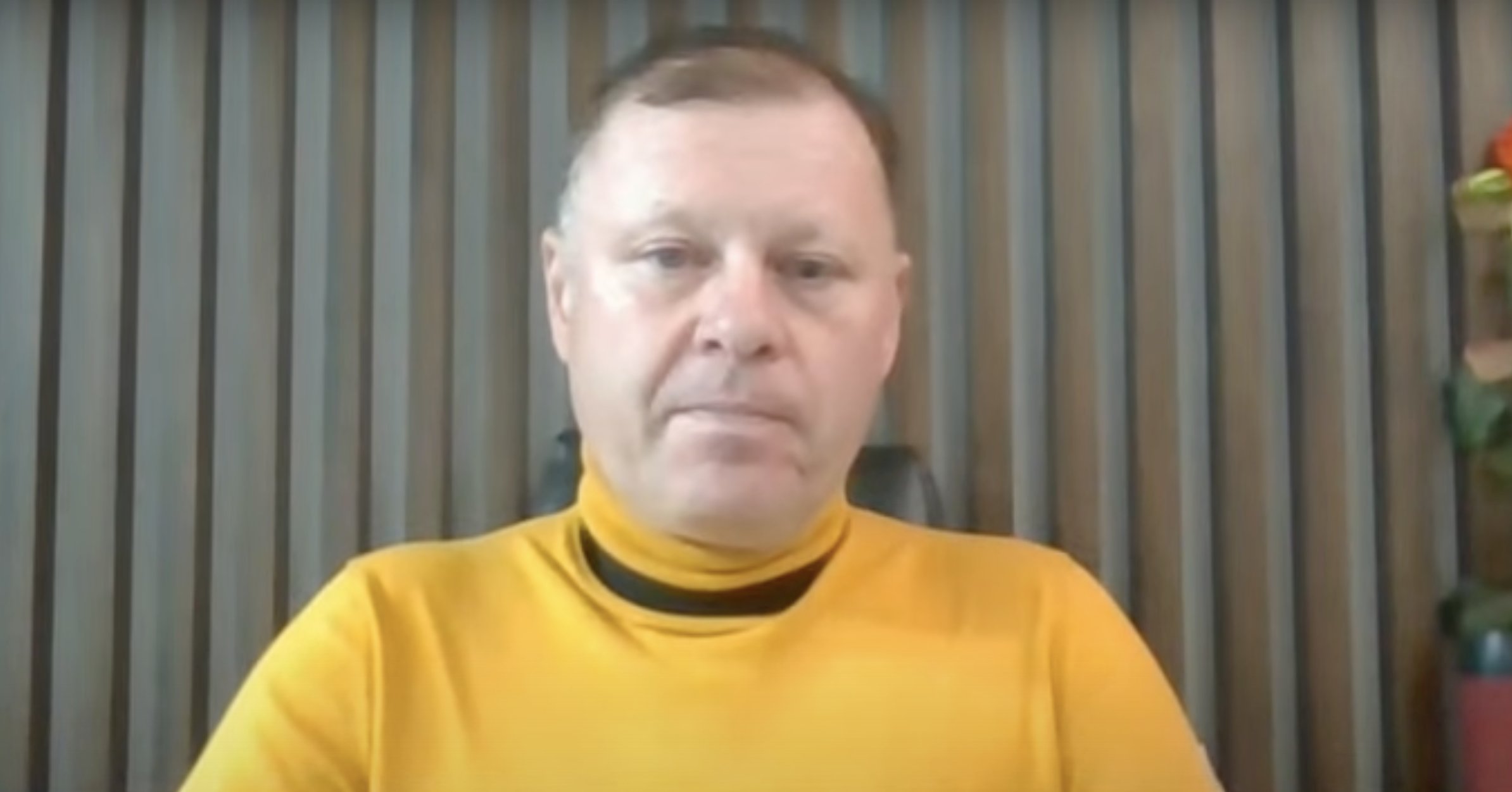 RepublikaTV's tweet card. Radosław Sałata (rolnik): mój 13-letni syn został pobity przez policję