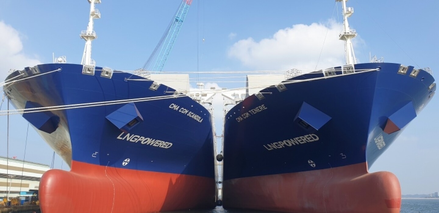 remigodeau's tweet card. Le géant de la logistique veut acquérir une activité de Bolloré Logistics pour 5 milliards d’euros. L’opération réveille les spéculations sur un rachat du groupe de médias par l’homme d’affaires...