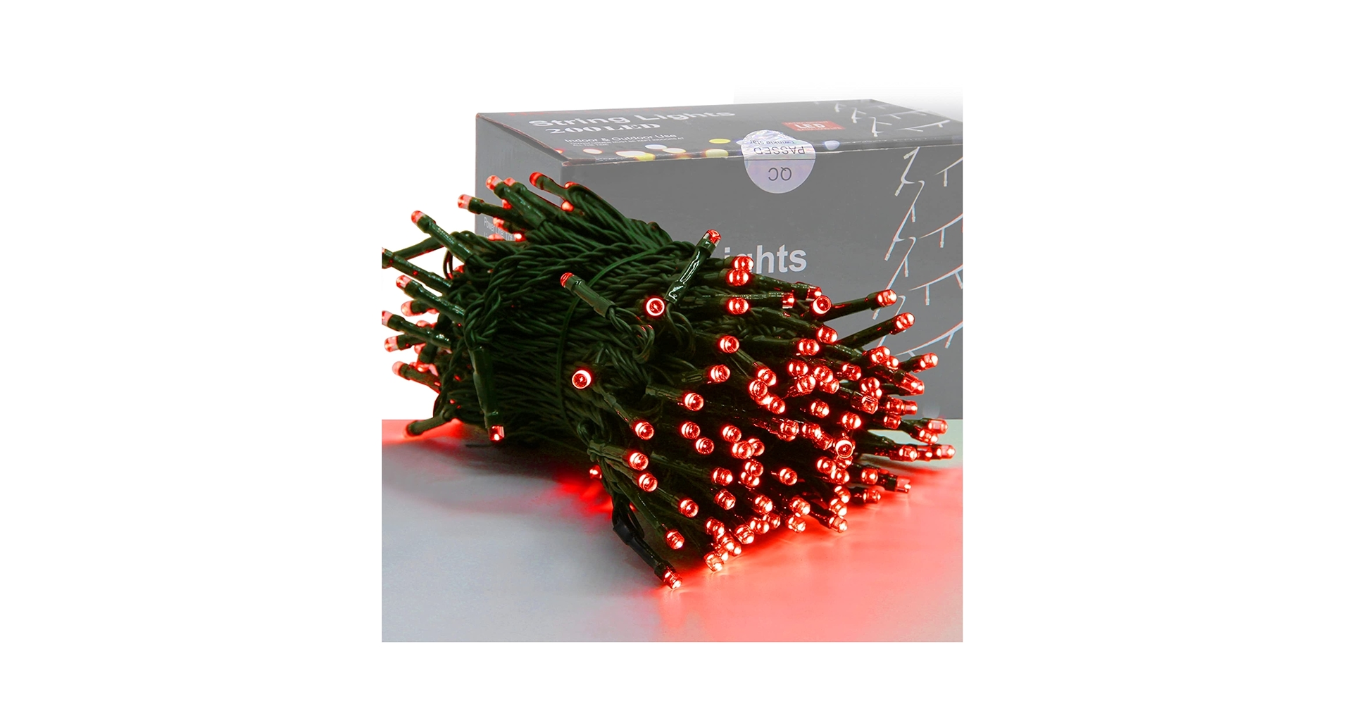 Amazon_Deals420's tweet card. Inicio Iluminación 200 luces LED de cadena de luces rojas de Navidad de 66 pies Guirnalda de luces navideñas de 66 pies con 200 bombillas LED individuales rojas. Perfecto para decoraciones de...