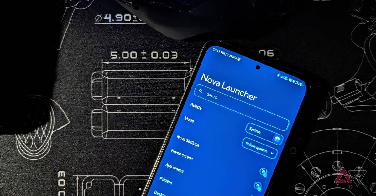 _tech_robot_'s tweet card. Android loses a legend as Nova Launcher creator calls it quits
