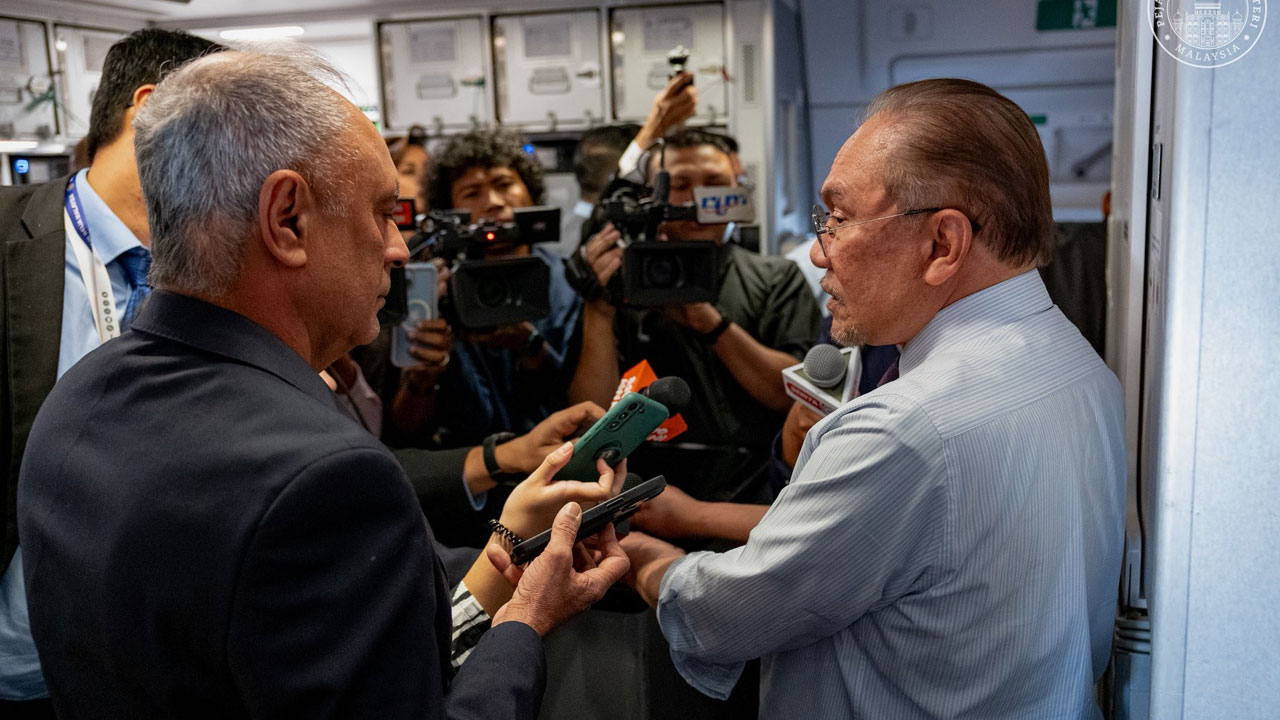 501Awani's tweet card. Sebarang tindakan ke atas Setiausaha Politik Perdana Menteri berhubung dakwaan surat sokongan seharusnya dibuat mengikut kewajaran situasi.