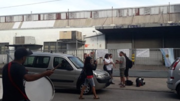 RodoadrianDM's tweet card. La firma había solicitado la quiebra en 2023 pero luego fue levantada. Los trabajadores denunciaron que los dueños están vaciendo la planta de producción y les adeudan casi un año de salarios.