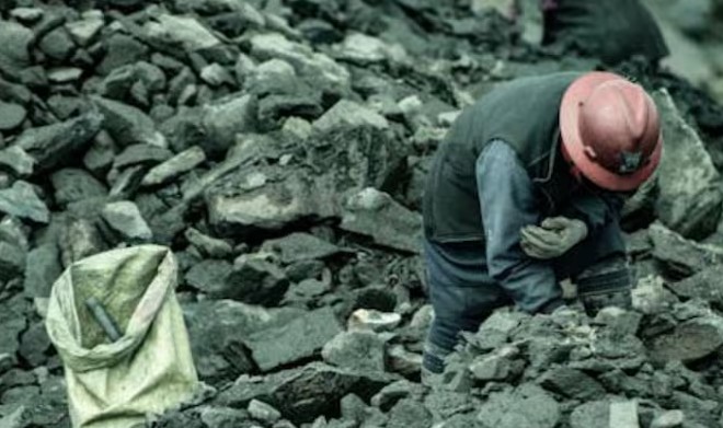 navasamajanews's tweet card. ಕಲ್ಲಿದ್ದಲು ಕಳ್ಳತನ ಮತ್ತು ಕಳ್ಳಸಾಗಣೆ ದಂಧೆಯ (Coal Mafia) ವಿರುದ್ಧ ದೇಶಾದ್ಯಂತ ವ್ಯಾಪಕ ಕಾರ್ಯಾಚರಣೆ ಮಾಡಲಾಗಿದ್ದು, ಜಾರಿ ನಿರ್ದೇಶನಾಲಯ (ED Raid) ದಾಳಿ ಮಾಡಿದೆ