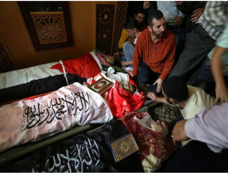 Nawaiwaqt_'s tweet card. اسرائیل کی جانب سے غزہ میں جنگ بندی معاہدے کی مسلسل خلاف ورزیاں جاری ہیں۔ آج ایک بار پھر غزہ سٹی، بیت لاہیا اور خان یونس میں فضائی حملے کیے گئے جبکہ توپ خانے