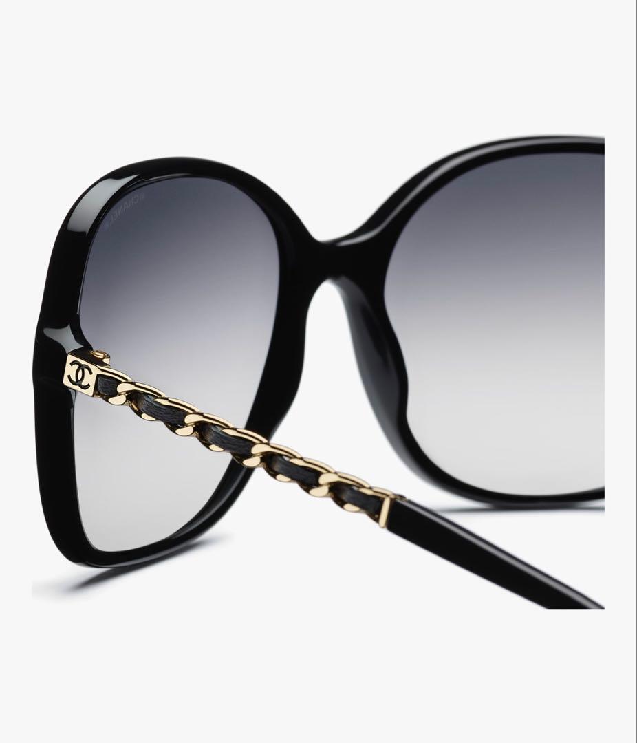 CinemaCoder2025's tweet card. 【美品】CHANEL シャネル スクエアシェイプアイウェア サングラス ブラックをメルカリでお得に通販、誰でも安心して簡単に売り買いが楽しめるフリマサービスです。新品/未使用品も多数、支払いはクレジットカード・キャリア決済・コンビニ・銀行ATMが利用可能で、品物が届いてから出品者に入金される独自システムのため安心です。