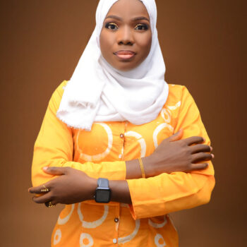 kawthar_eniolaS's tweet card. Kaosara Sanni is a sustainable textile entrepreneur and the Founder of FITIRE DESIGNS, a sustainable African textile brand that specializes in crafting handmade tie and dye and batik using eco-inno...