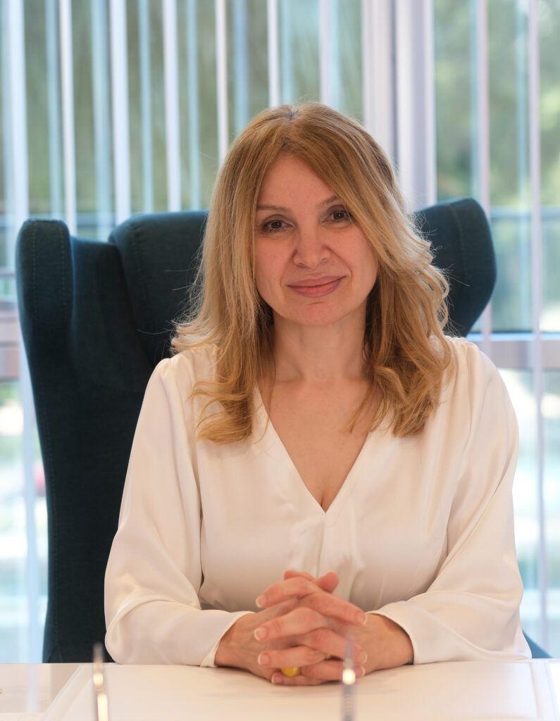 WebmasterBlogum's tweet card. Op.Dr. Fatma Nur Tomakin Kalp ve Damar Cerrahisi Uzmanı Op. Dr. Fatma Nur Tomakin, tıp eğitimini 1989-1995 yılları arasında Ege Üniversitesi Tıp Fakültesi’nde tamamlamıştır. Ardından, 1996-1998...