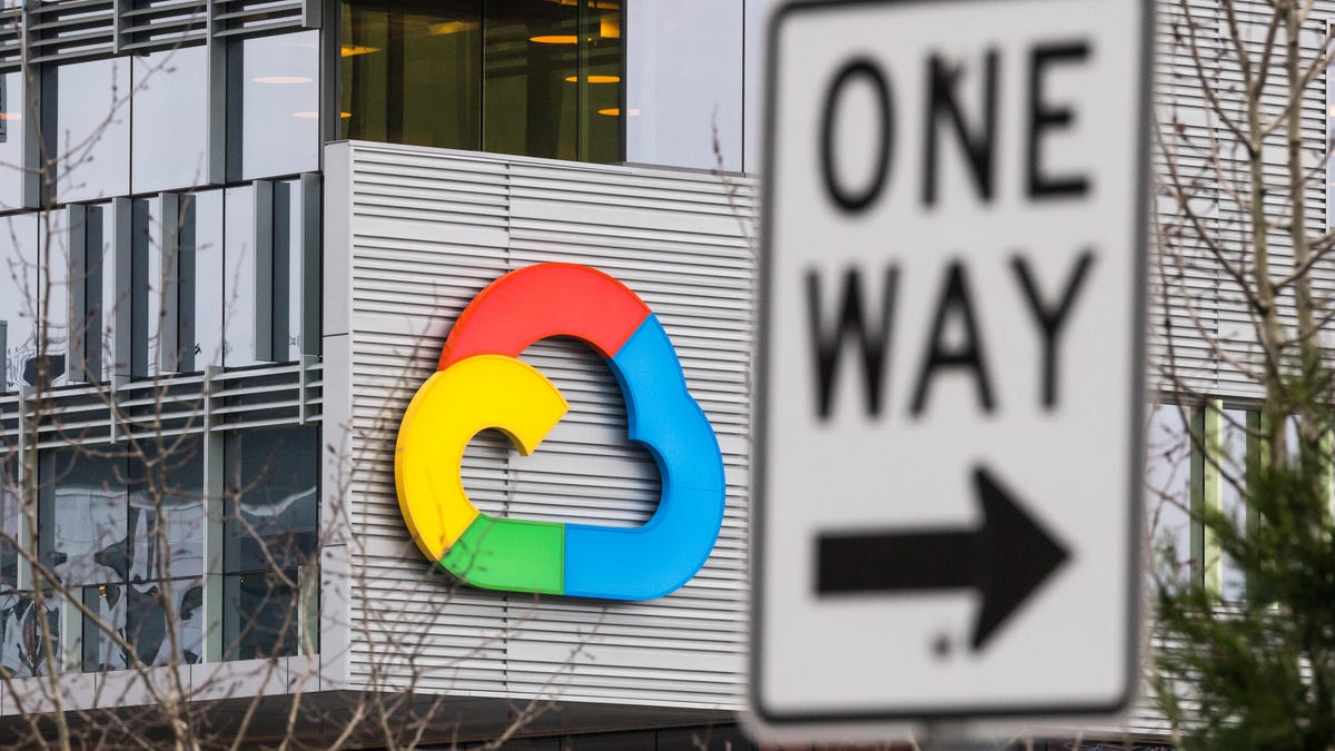 timorainio's tweet card. If you're looking to effectively integrate AI into your business, this free course might be just what you need.