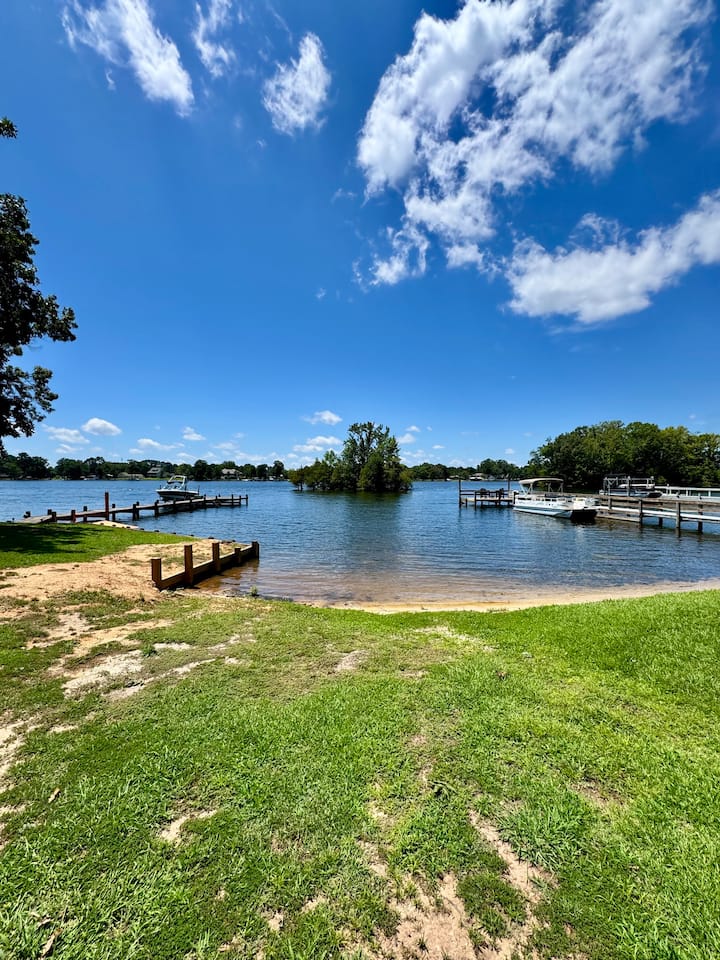 TCampoholics's tweet card. Fore-Cast Retreat!