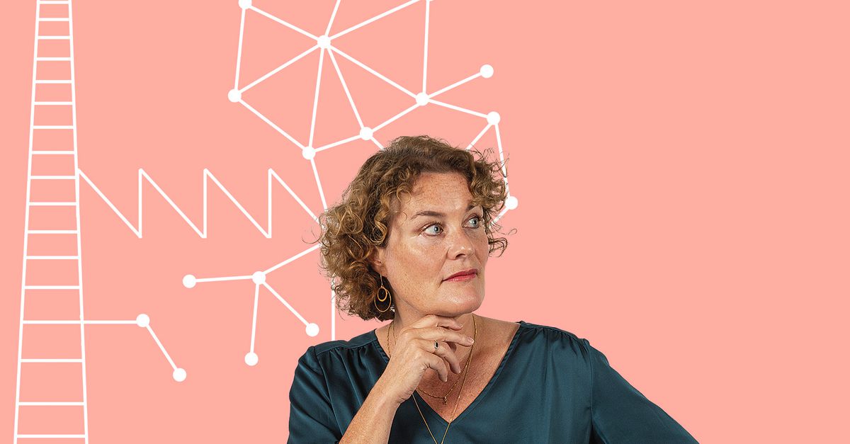 TonvanderHam's tweet card. Column: Er is alle reden bezorgd te zijn over de nieuwe golf aan technologie, zeggen twee kersverse Nobelprijswinnaars in hun nieuwe boek, ziet Marike Stellinga.