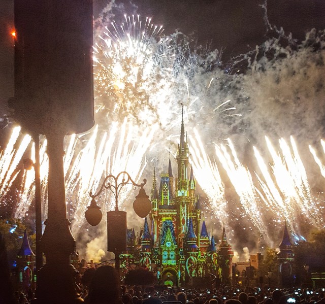 nikki_1029's tweet card. As I was posting on Instagram I realized that my Disney Fireworks blog post, Lighting Up the Disney Skies, was a little outdated. I have a LOT more fireworks photos since my post written 2 years ag…