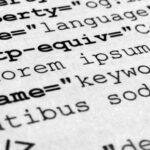 eradesigngrafic's tweet card. HTML significa: lenguaje de marcado de hipertexto, y permite crear y estructurar secciones, párrafos, encabezados, enlaces y elementos de cita en bloque para páginas web y aplicaciones.