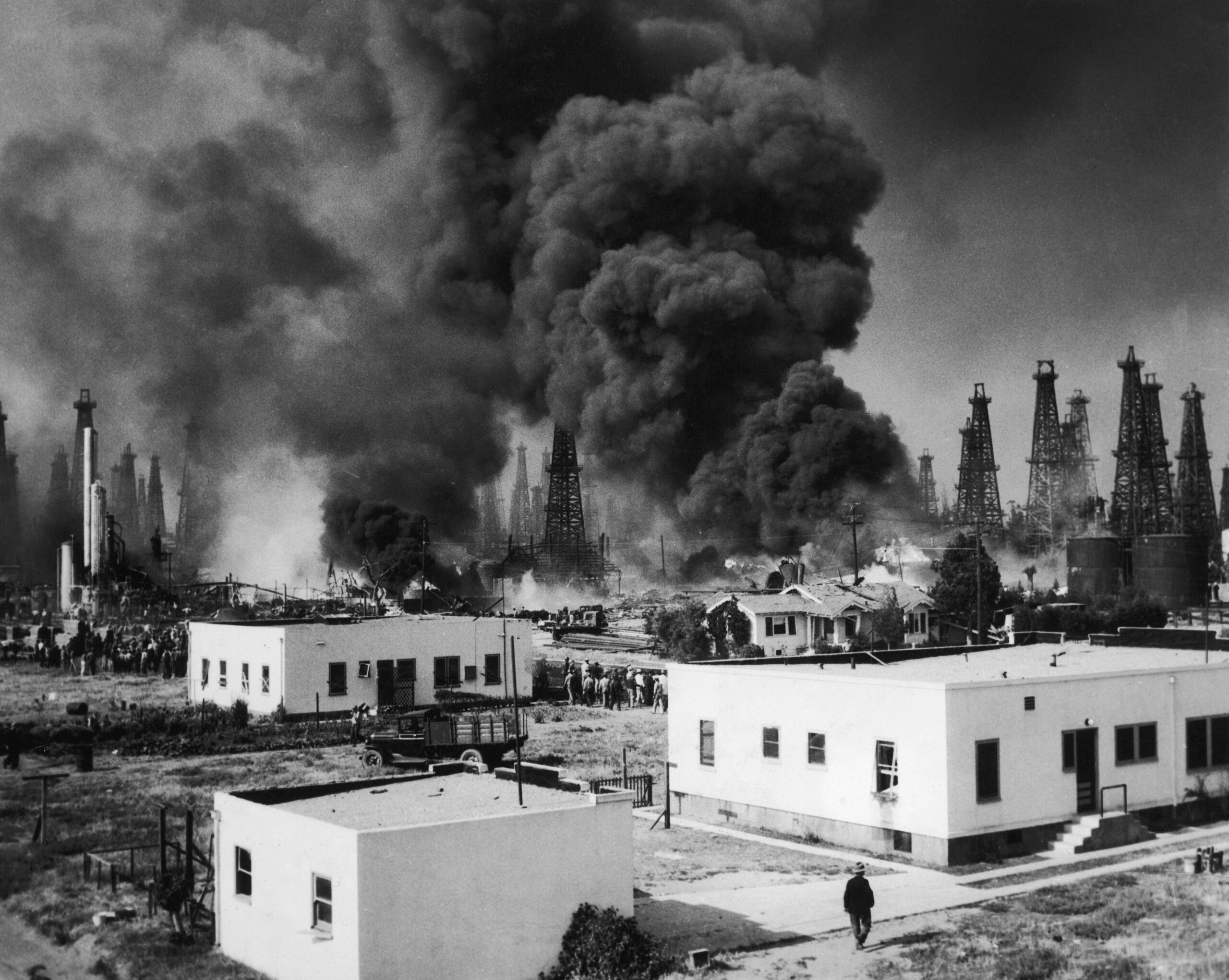 greenpeaceusa's tweet card. Decades before movie moguls produced celluloid heroes, oil claimed the spotlight in Los Angeles. California’s oil industry took off in the mid-1870s just 30 miles north of what would later become...