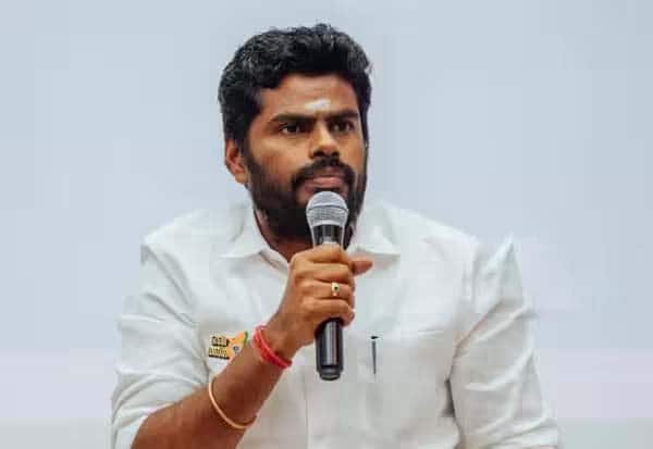 write2ragavan's tweet card. சென்னை: சென்னை மாநகராட்சியில் குப்பை சேகரிக்கும் பணிக்கான ரூ.4,000 கோடி டெண்டரில் மாபெரும் ஊழலை அரங்கேற்ற