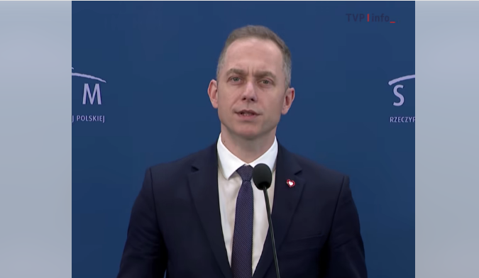 StZaryn's tweet card. Prokuratura potwierdza wadliwe działania rządu w czasie kampanii wyborczej. Odpowiedź Prokuratury na pismo Fundacji Instytut Bezpieczeństwa Narodowego sugeruje, że rząd manipulował opinią publiczną....