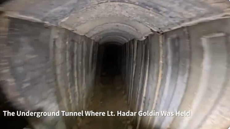 write2ragavan's tweet card. 7 கி.மீ. நீளம், 25 மீட்டர் ஆழம், 80 அறைகள் கொண்ட காஸாவின் மிகப்பெரிய வாழ்விட சுரங்கம் கண்டுபிடிப்பு.