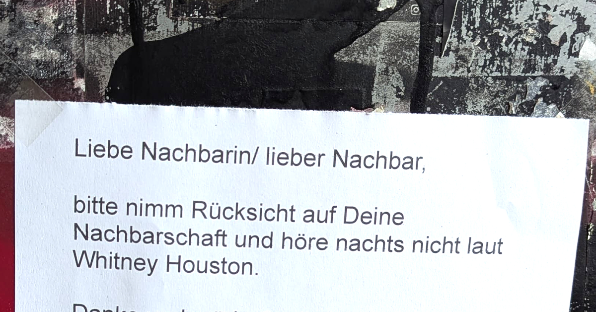 notesofberlin's tweet card. ☞ Auch eine NOTE entdeckt? Gerne einsenden an: notes@notesofberlin.com 🐎