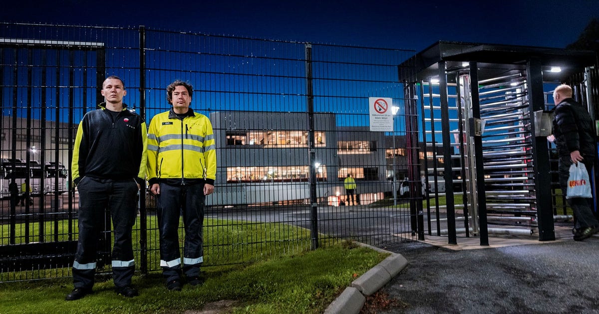 marcus_phi's tweet card. DN Debatt. Fackliga ombud kritiserar utvisningen av Ashkan och ifrågasätter regeringens syn på svensk kultur och kulturkanon.