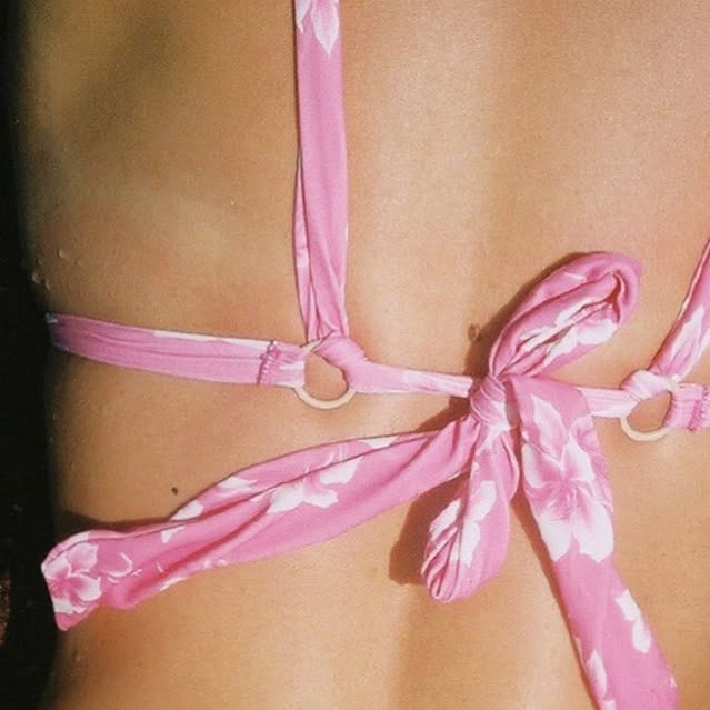 PoolsideStyle's tweet card. Poolside Style (@poolsidestyle) • Instagram photo