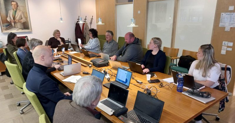 Tweet card summary image