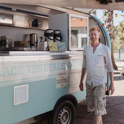 Tweet card summary image